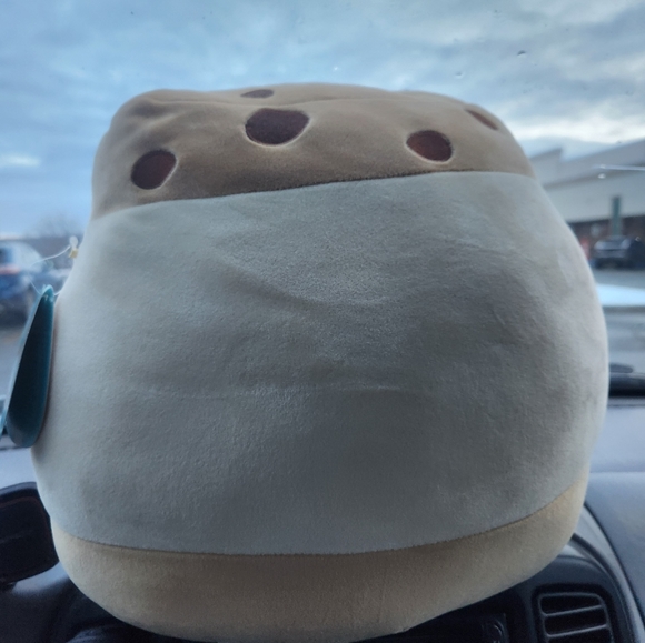 Koako cookie ice cream sandwich squishmallow - Picture 2 of 2